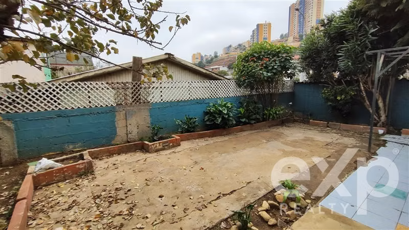 Casa en venta Sector Miraflores, pasos Iglesia de Piedra