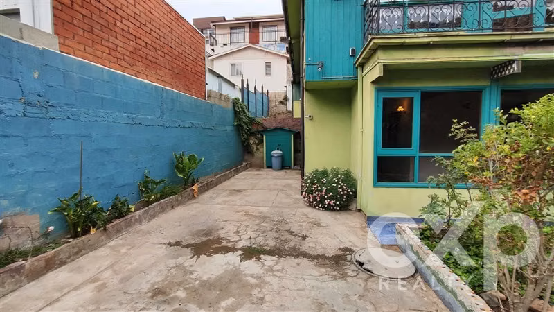 Casa en venta Sector Miraflores, pasos Iglesia de Piedra