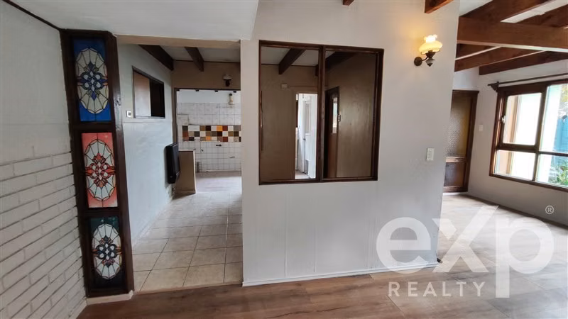Casa en venta Sector Miraflores, pasos Iglesia de Piedra