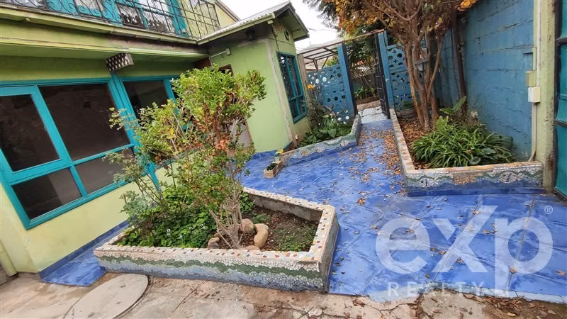 Casa en venta Sector Miraflores, pasos Iglesia de Piedra