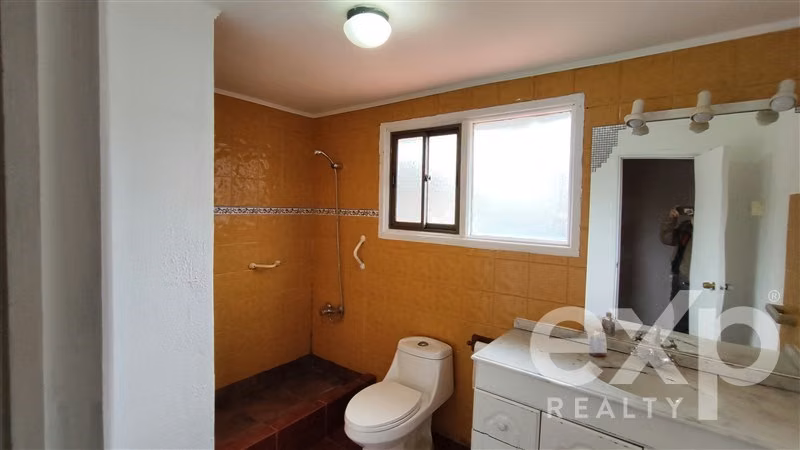 Casa en venta Sector Miraflores, pasos Iglesia de Piedra