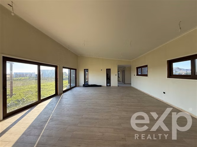 Chilan Casa en venta de 3 dorm 3 Baños, Exclusivo Condominio