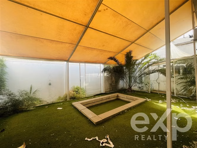 Casa en arriendo de 13 dorm. Plaza Las Lilas - Metro Colón