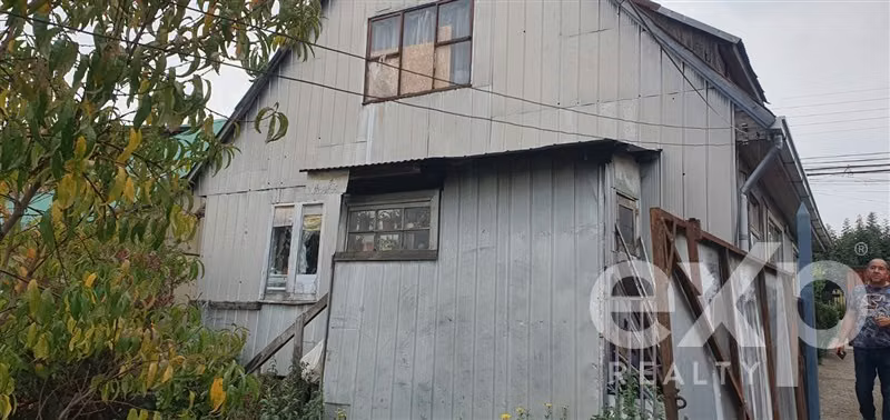 Terreno con 2 Casas en venta de 7 dorm. en Padre las Casas