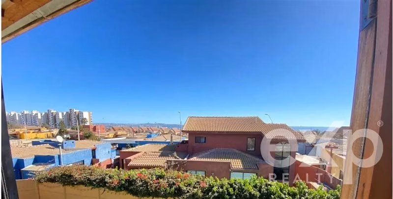 Casa en venta 6 dorm, 3 baños en San Joaquin. en La Serena