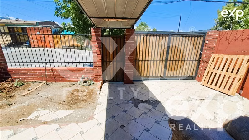Casa en venta de 6 dorm. en Lo Prado - Imagen 2