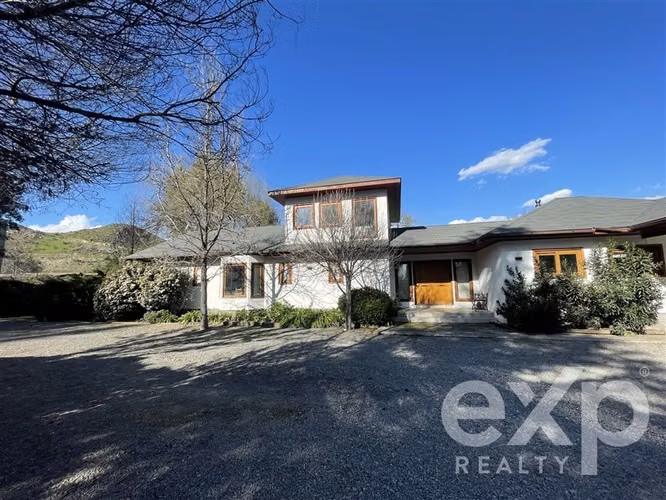2 CASAS EN 5.000 M LAS CAMPIÑAS CHICUREO. inversionistas!