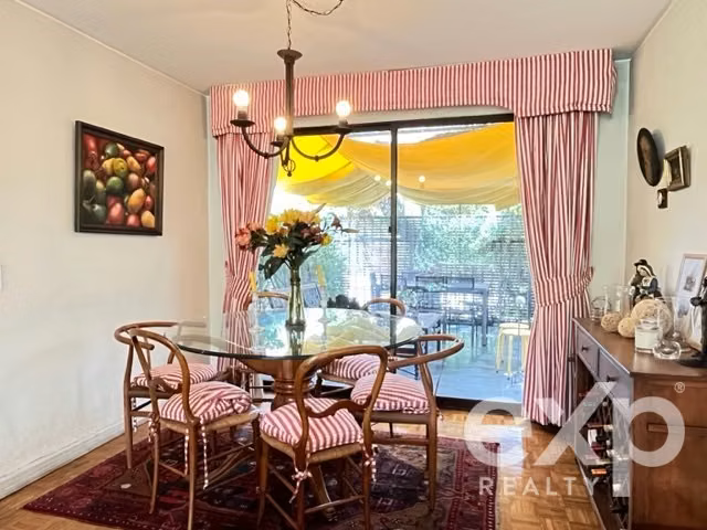 Casa en venta de 4 dorm. en Vitacura