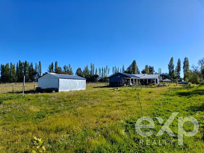 Casa en venta de 5 dorm. 3 baños en Talca