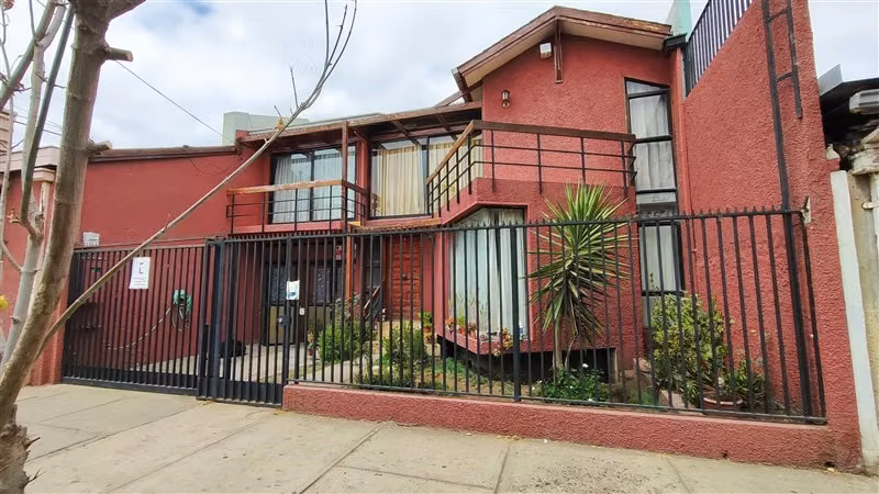 Venta Espectacular Casa uso Comercial Plan de Viña Oriente