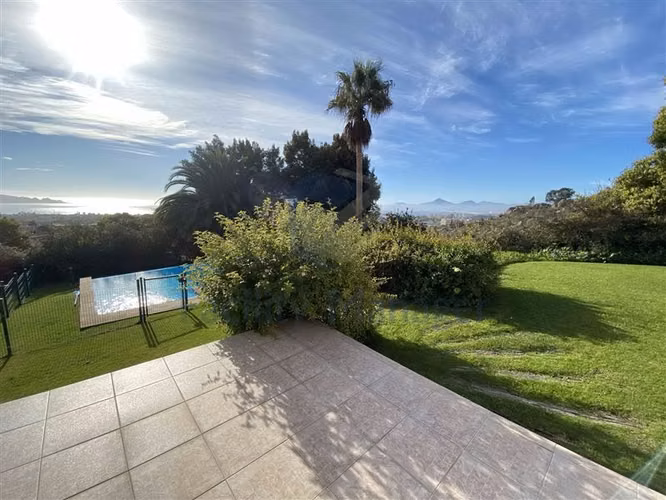 Casa en venta de 5 dorm. en Santa Mónica, Coquimbo