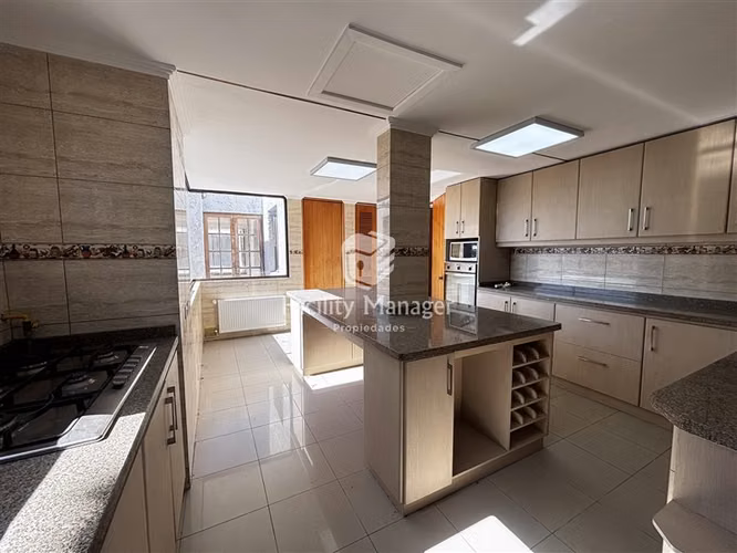 Casa condominio privado de 6 dorm., Santa Mónica, Coquimbo