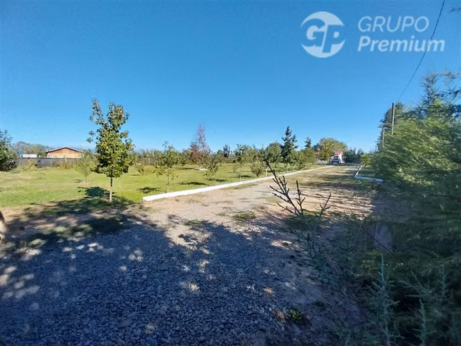 Venta de Parcela con Casa en Yerbas Buenas