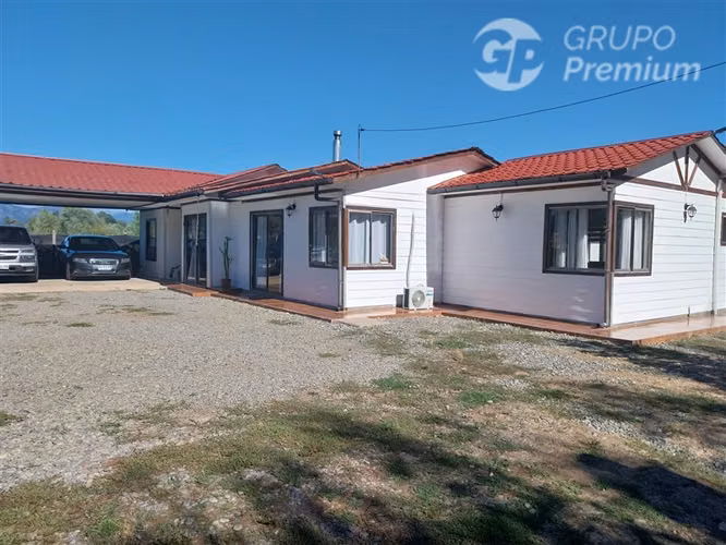 Venta de Parcela con Casa en Yerbas Buenas
