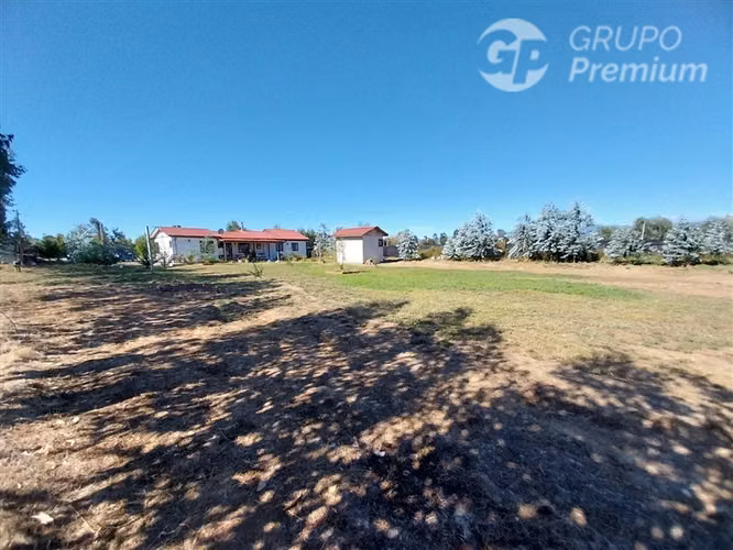 Venta de Parcela con Casa en Yerbas Buenas