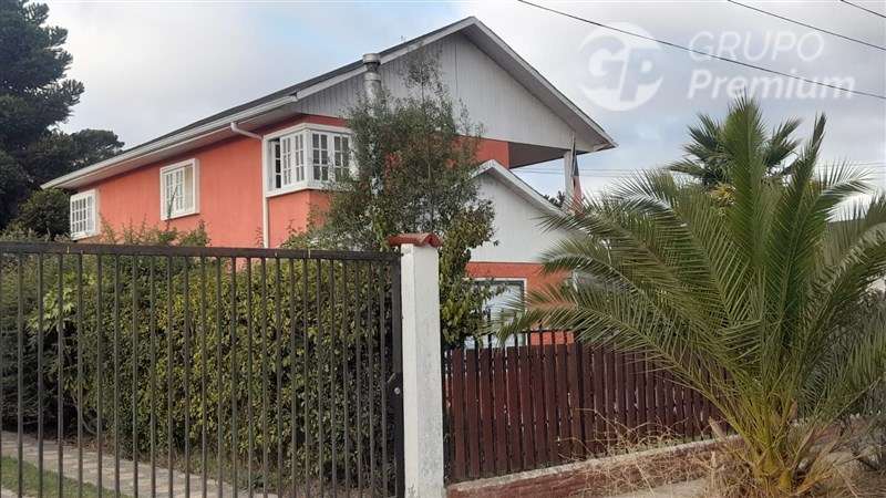 Hermosa Casa en venta de 4 dorm. en Algarrobo