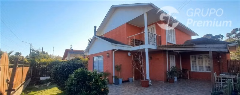 Hermosa Casa en venta de 4 dorm. en Algarrobo