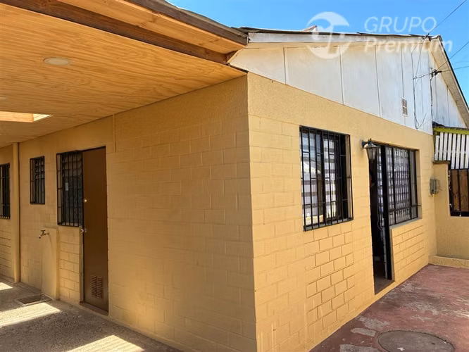 Casa en venta de 3 dorm. en Quintero