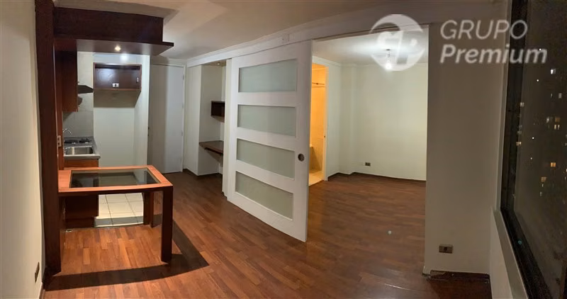 Muy Cogedor Departamento de 1 dorm.y 1B.en venta en Santiago