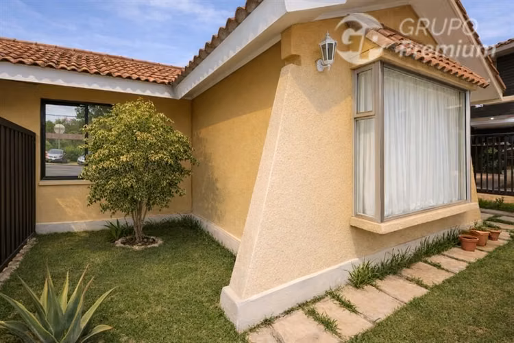 Vendo casa Oportunidad barrio universitario Raul Bitran 3D1B