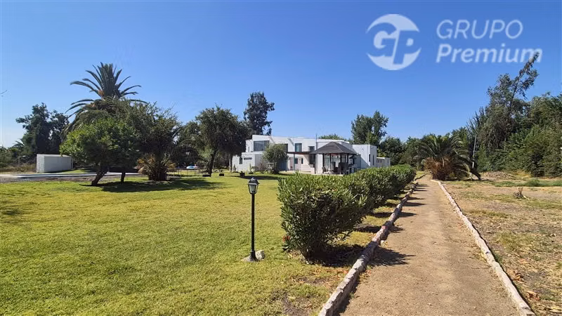 Espectacular Casa Mediterránea en Arriendo en Batuco (Lampa)