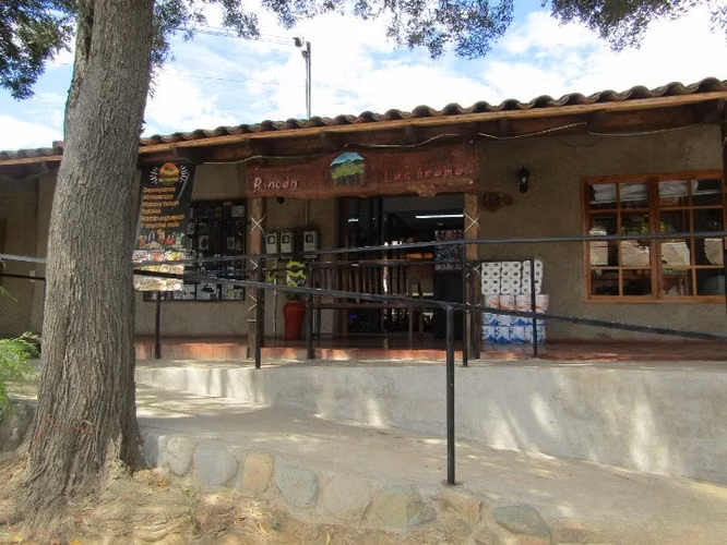 Se Vende Restaurant, 4 Locales Comerciales en Lolol