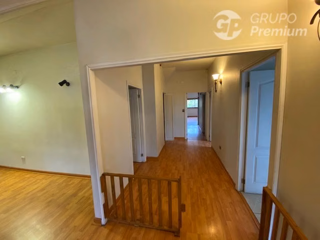 Casa arriendo de 4d 4b 14e hermoso entorno natural Peñaflor
