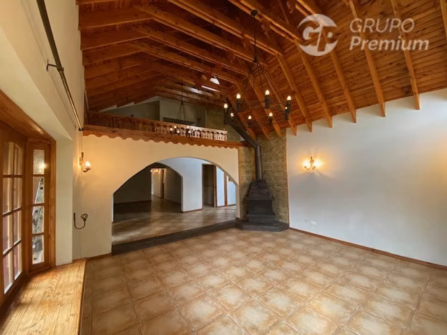 Casa arriendo de 4d 4b 14e hermoso entorno natural Peñaflor