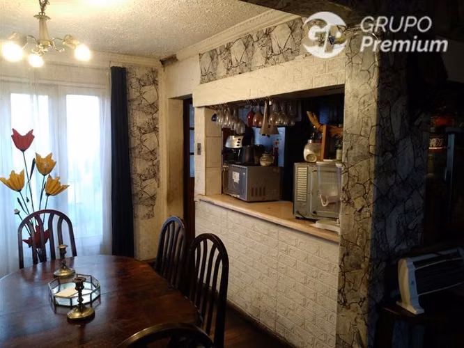 Se Vende Casa con Local en San Joaquín, Imperdible