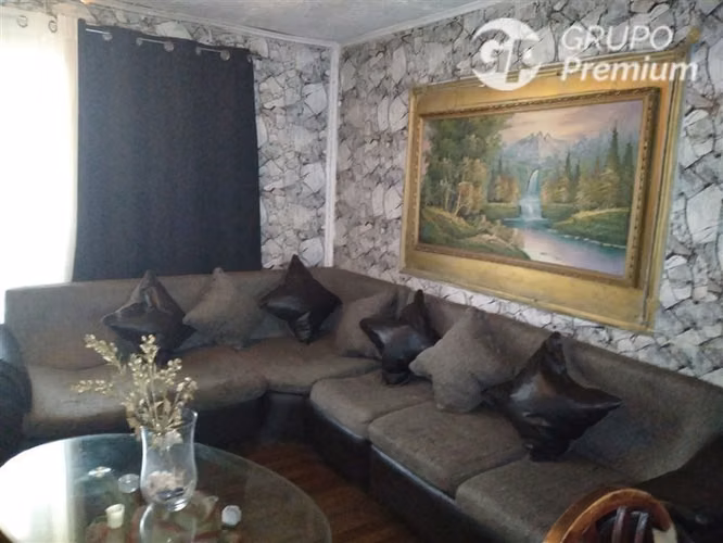 Se Vende Casa con Local en San Joaquín, Imperdible