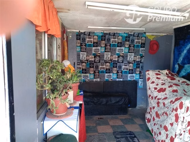 Se Vende Casa con Local en San Joaquín, Imperdible