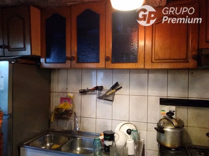 Se Vende Casa con Local en San Joaquín, Imperdible