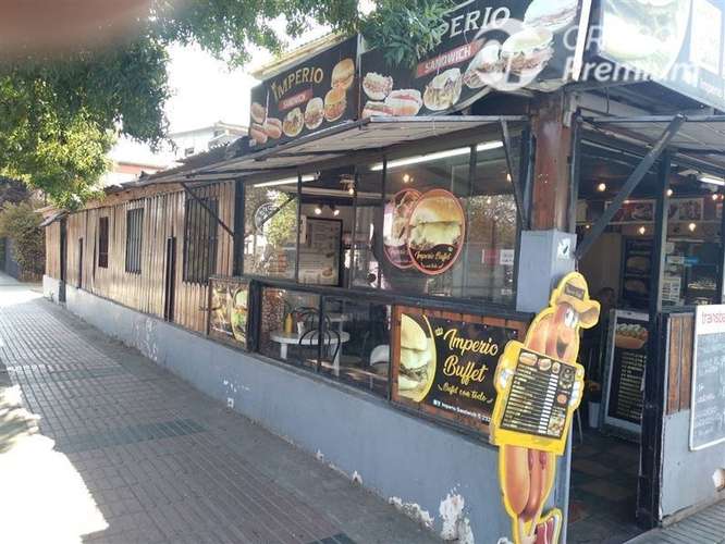 Se Vende Casa con Local en San Joaquín, Imperdible