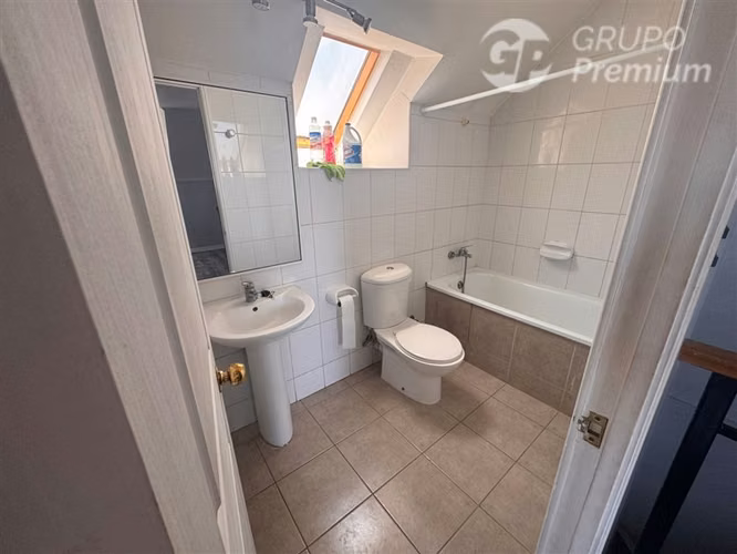 Casa en venta de 4 dorm., 4 baños, 4 Est. en Maipú