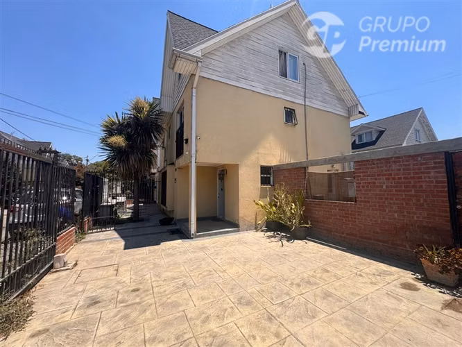 Casa en venta de 4 dorm., 4 baños, 4 Est. en Maipú