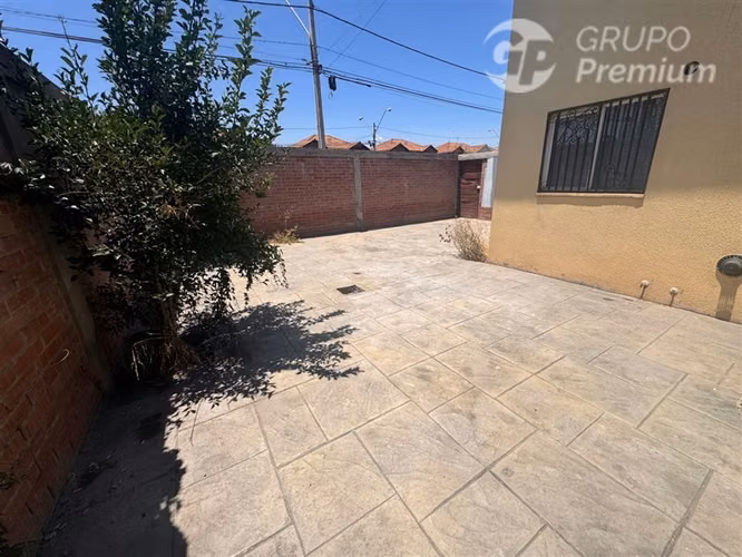 Casa en venta de 4 dorm., 4 baños, 4 Est. en Maipú
