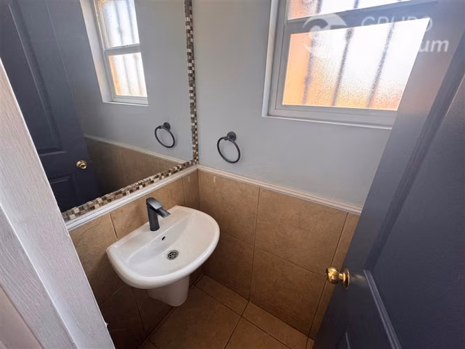 Casa en venta de 4 dorm., 4 baños, 4 Est. en Maipú