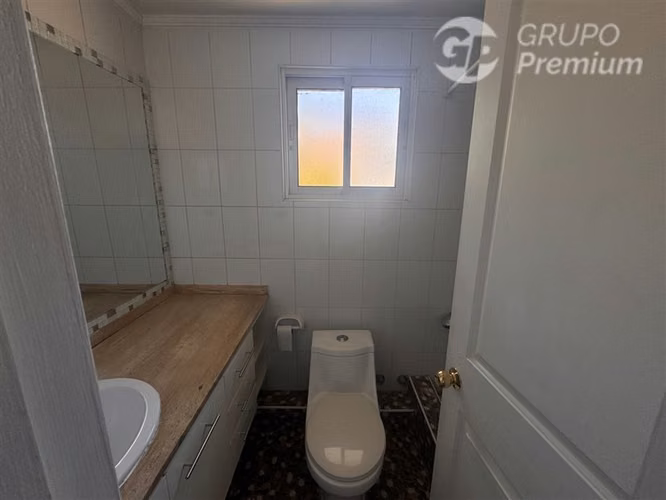 Casa en venta de 4 dorm., 4 baños, 4 Est. en Maipú