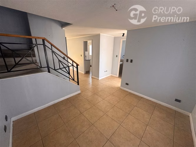 Casa en venta de 4 dorm., 4 baños, 4 Est. en Maipú