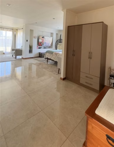 Parcela en venta en Cañete. 1ha y casa de 300m2