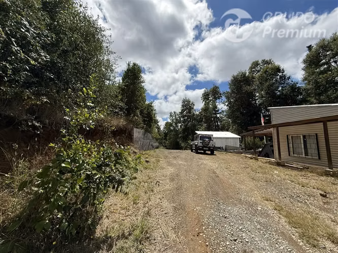 Parcela 5.000 m con casa equipada y estero Loncoche
