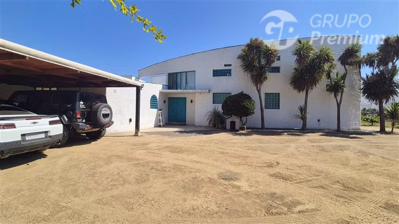Espectacular Casa Mediterránea en Venta, Batuco- Lampa