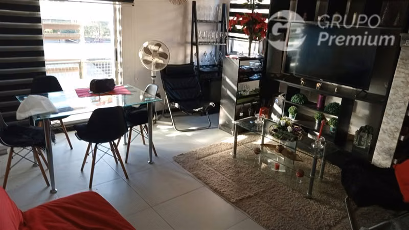 Depa en venta de 2 dormitorios y estacionamiento Santa Cruz