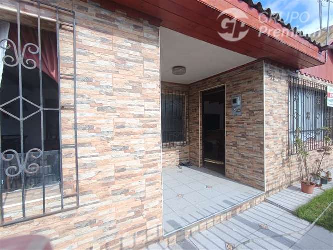 Vive en Compañía Alta Casa Sólida y Espaciosa - Imagen 1
