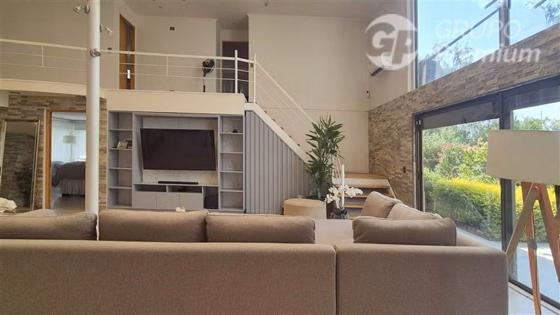 Casa en venta de 7 dorm. en Colina
