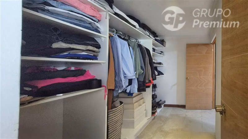 Casa en venta de 7 dorm. en Colina