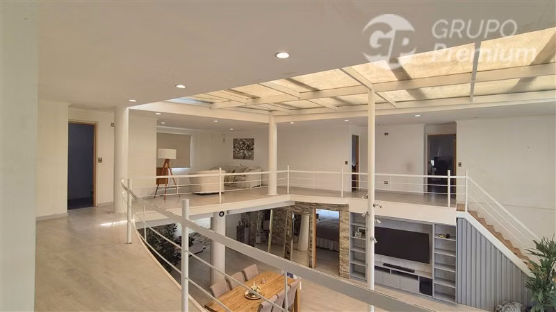 Casa en venta de 7 dorm. en Colina