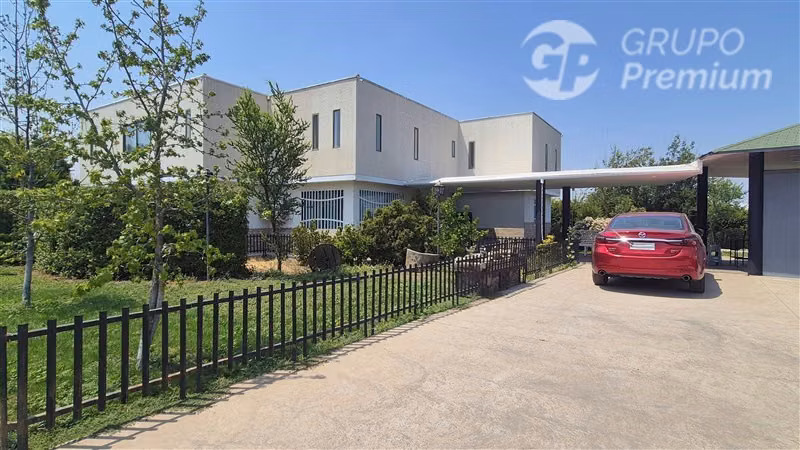 Casa en venta de 7 dorm. en Colina