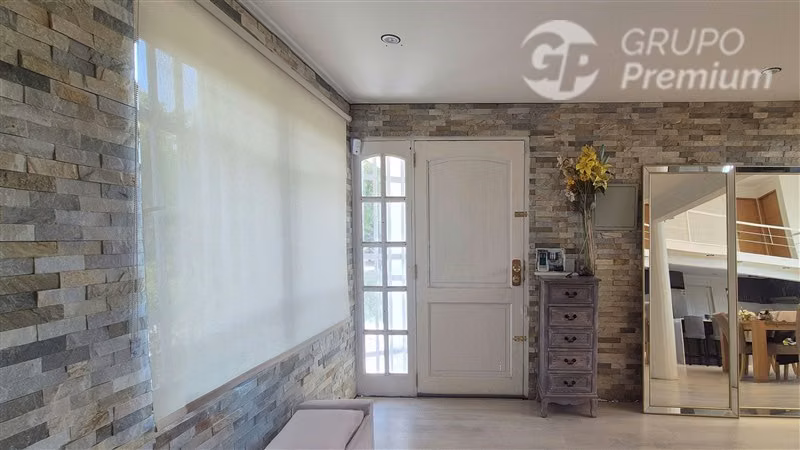 Casa en venta de 7 dorm. en Colina
