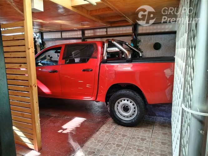 Casa en venta de 5 dorm. en La Cisterna